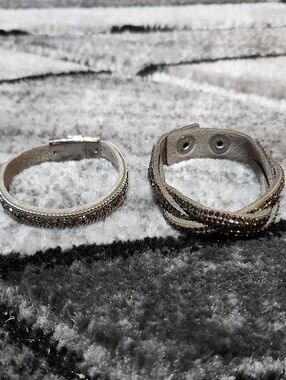 2- GRAY SUEDE & LEATHER RHINESTONES SILVER-TONE SNAP & MAGNETIC CLASP BRACELETS
